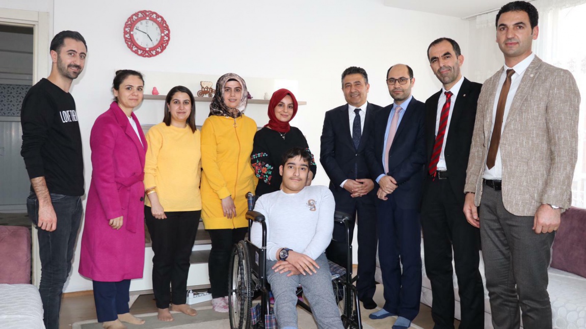 Minik Yüreklilerden Kocaman Davranış